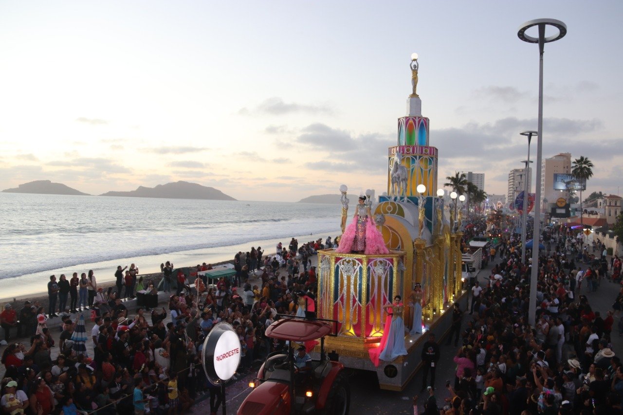 Carnaval De Mazatlán - Escapadas Por México Desconocido