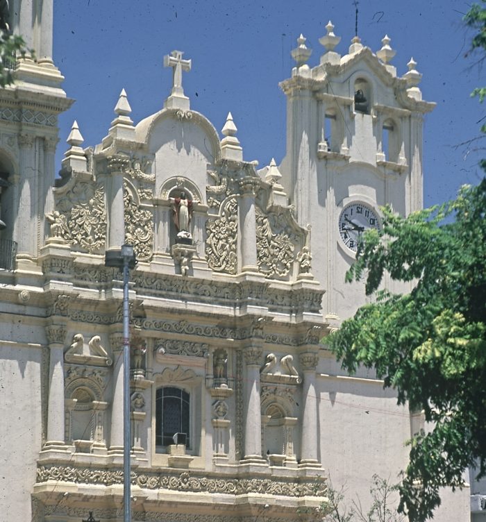 Recorre sus templos