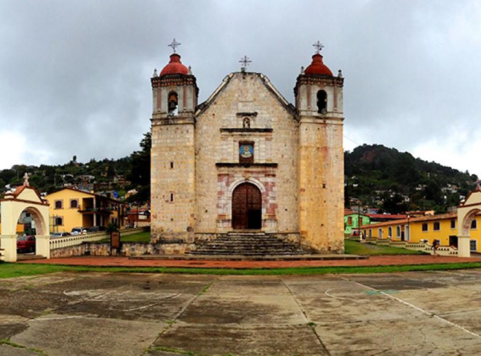 Oaxaca_capulalpam de méndez-iglesia