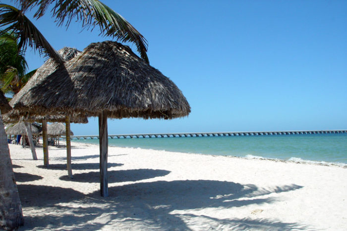 Puerto Progreso-playa-mar-Yucatán