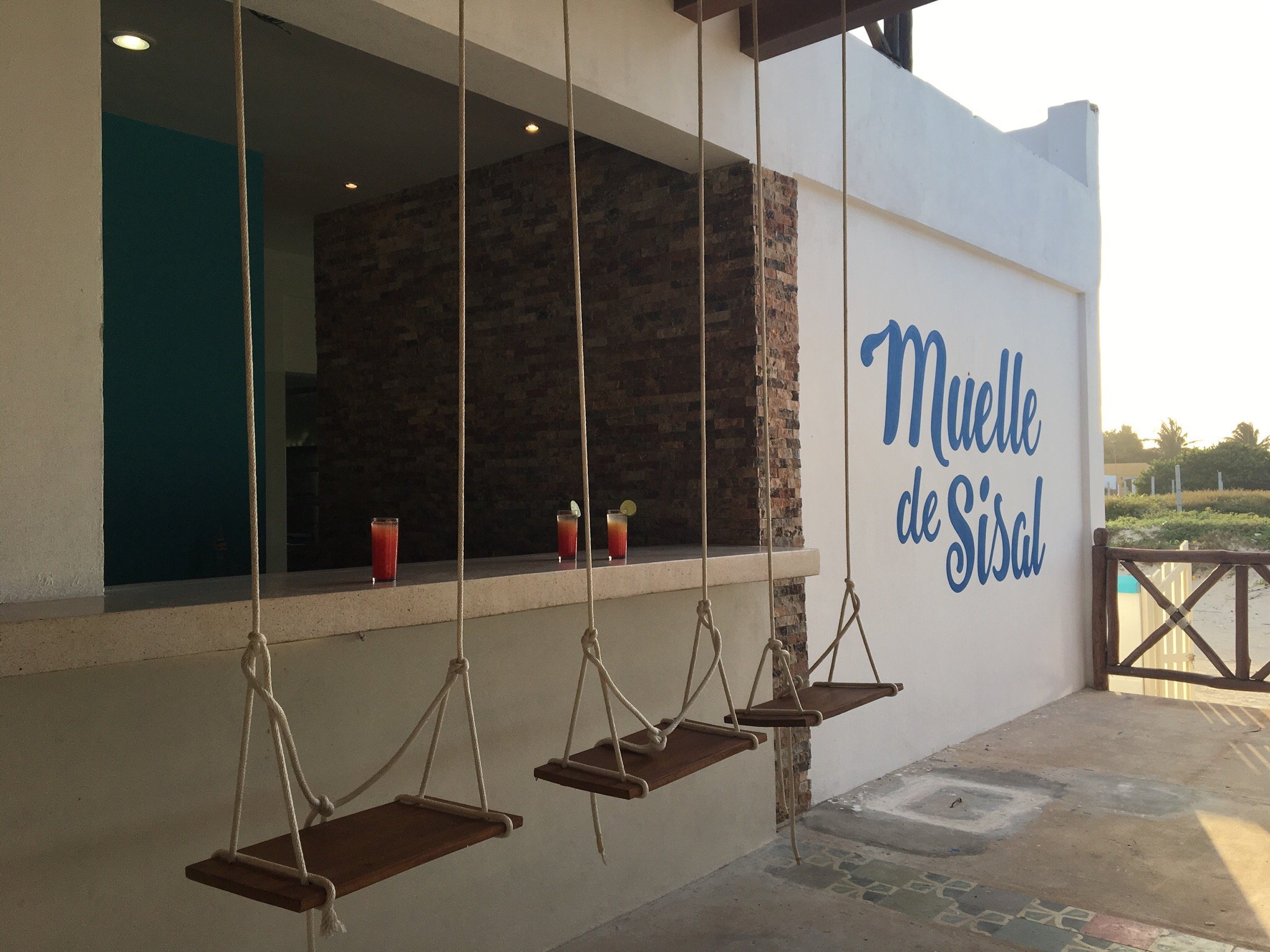 Muelle de Sisal-restaurante-Sisal-Yucatan-bar