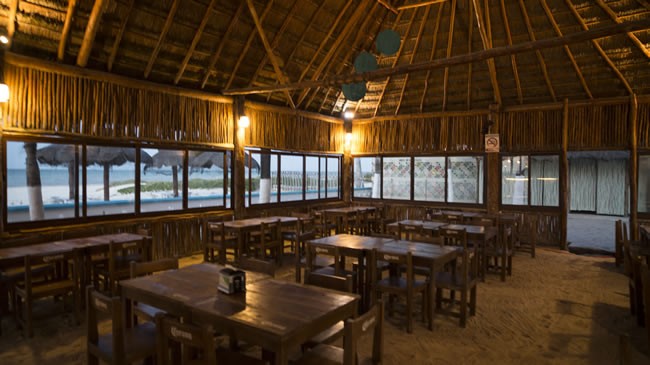 Muelle de Sisal-restaurante-Sisal-Yucatan-interior