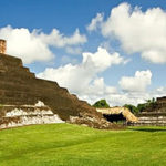Visita la Zona Arqueológica de Comalcalco