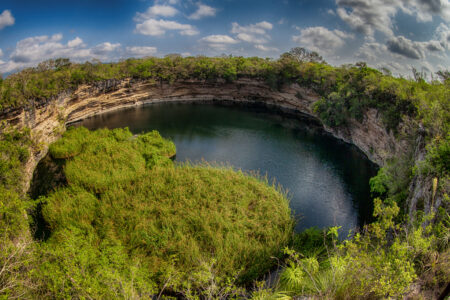 Descubre el cenote más profundo del mundo, el Zacatón