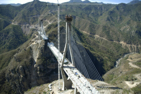 El puente más alto de México une desierto y mar, ¿sabes dónde está?